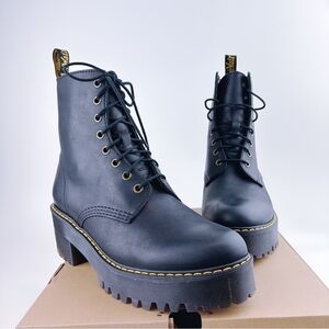 Dr. Martens SHRIVER HI WOMEN'S WYOMING LEATHER HEELED BOOTS Size 9